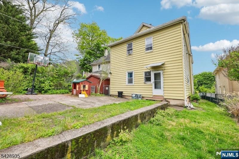52 Preston St, Ridgefield Park, NJ 07660