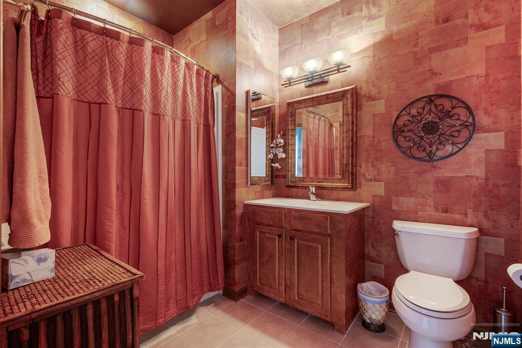 10402 Warrens Way #TOP FLOOR RENOV
