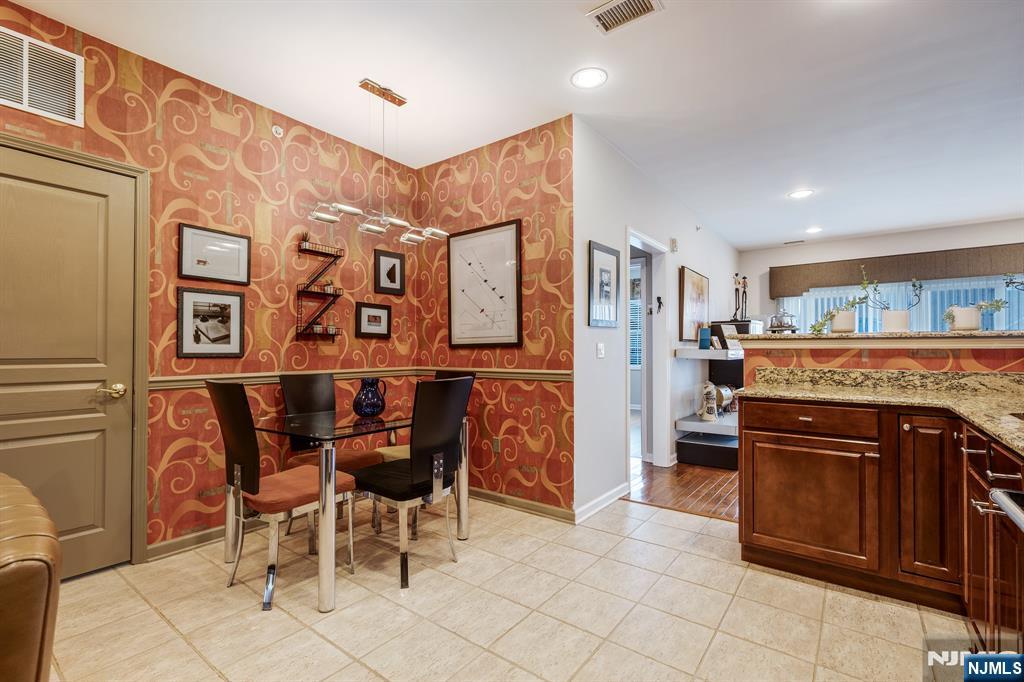10402 Warrens Way #TOP FLOOR RENOV