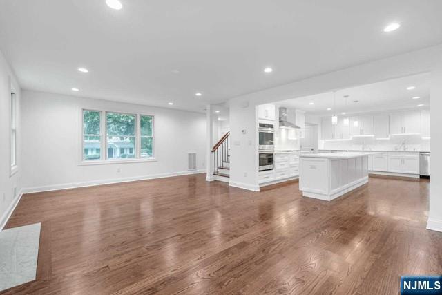 235 S Dwight Place