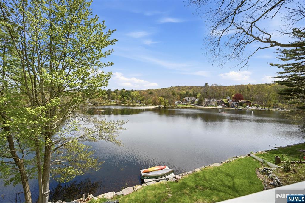 51 Goldfinch Lane, West Milford, NJ 07421 Listing Photo  13