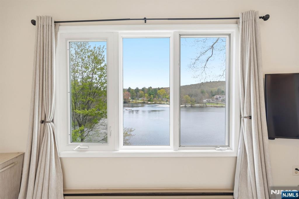 51 Goldfinch Lane, West Milford, NJ 07421 Listing Photo  30