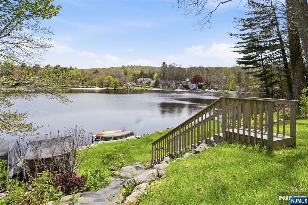 51 Goldfinch Lane, West Milford, NJ 07421 Listing Photo  37