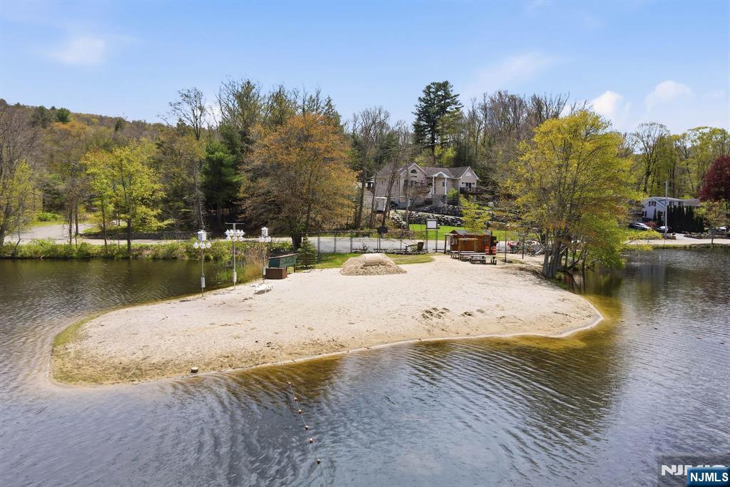 51 Goldfinch Lane, West Milford, NJ 07421 Listing Photo  39