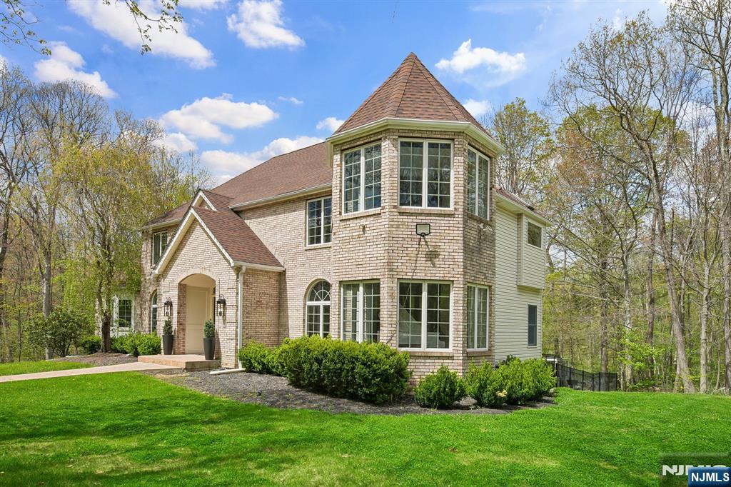 9 Natale Drive - Photo 2