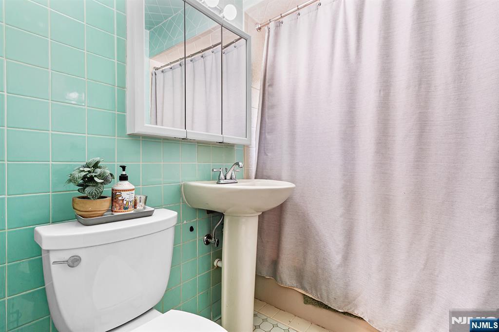 8 Halsey Lane - Photo 14