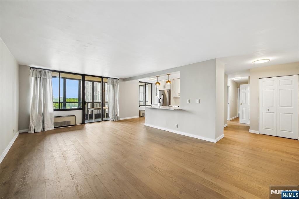 300 Winston Drive 923 - Photo 3