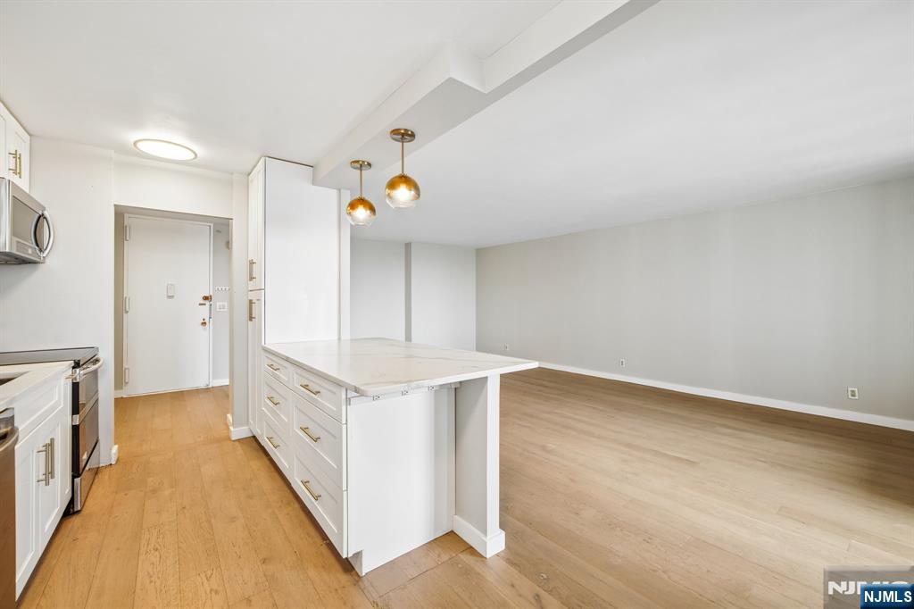 300 Winston Drive 923 - Photo 5