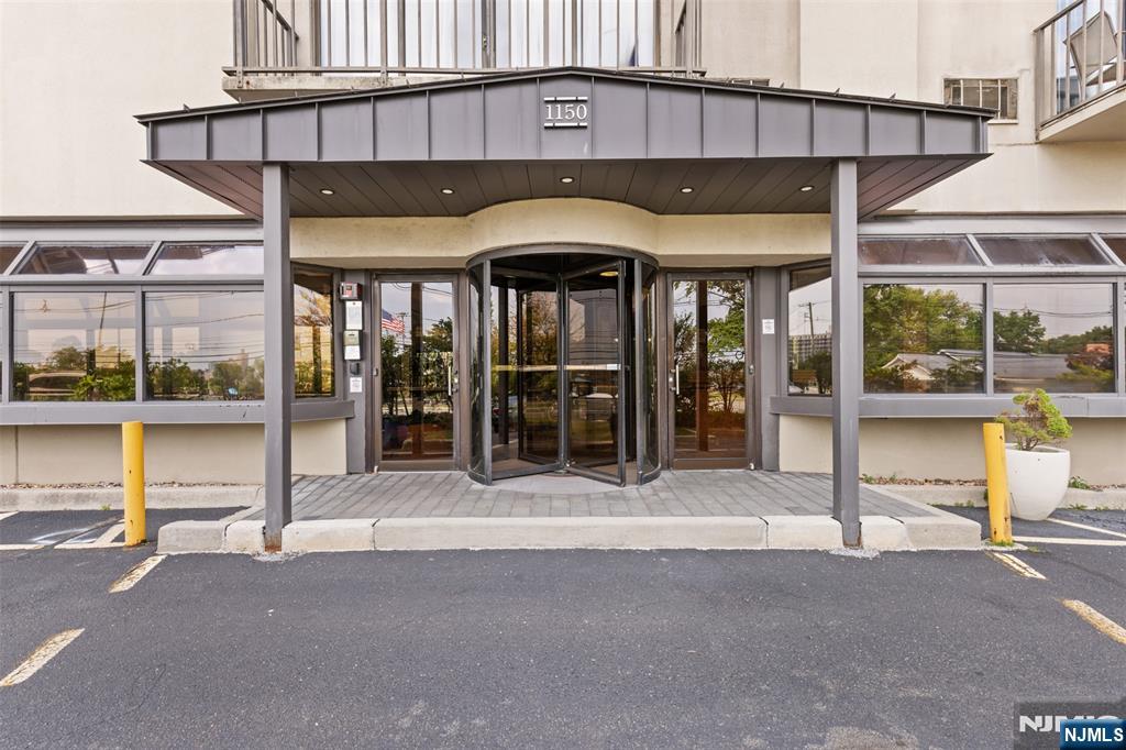 2nd image of 1150 River Rd #4H, Edgewater, NJ 07020 | MLS# 26015840