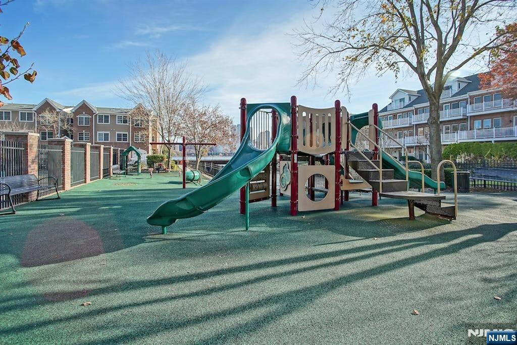 102 Abbie Court — photo 40