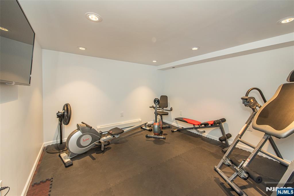29 Van Duyne Avenue, Wayne, NJ 07470 Listing Photo  29