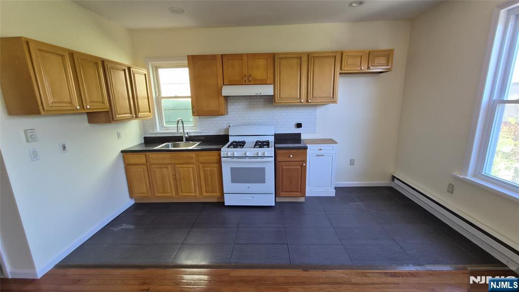 2010 Kerrigan Avenue 2 - Photo 3