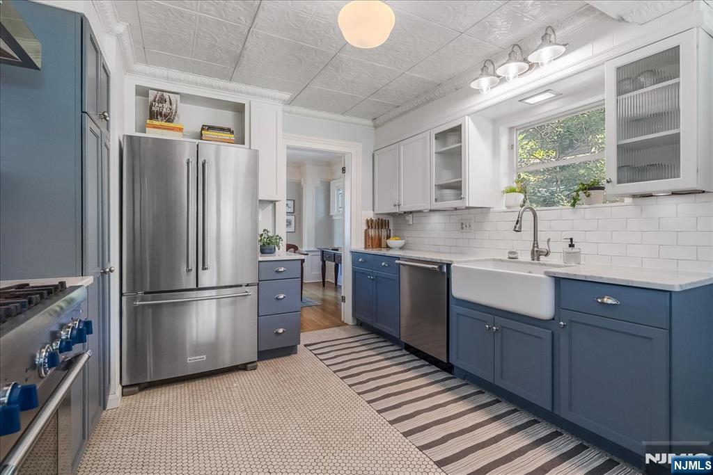 231 Watchung Avenue