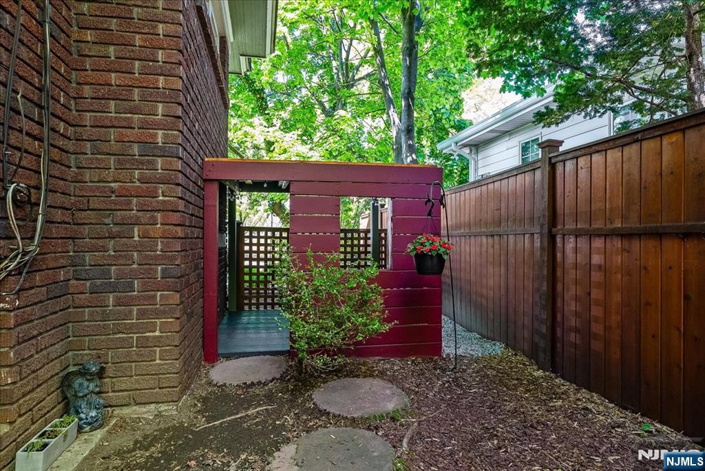 231 Watchung Avenue