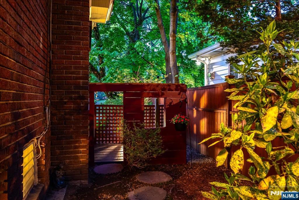231 Watchung Avenue