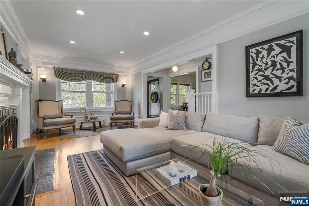231 Watchung Avenue