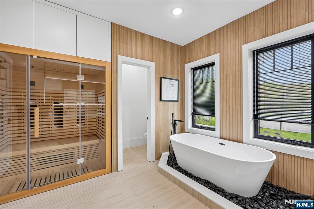 424 Ridgewood Avenue — photo 28