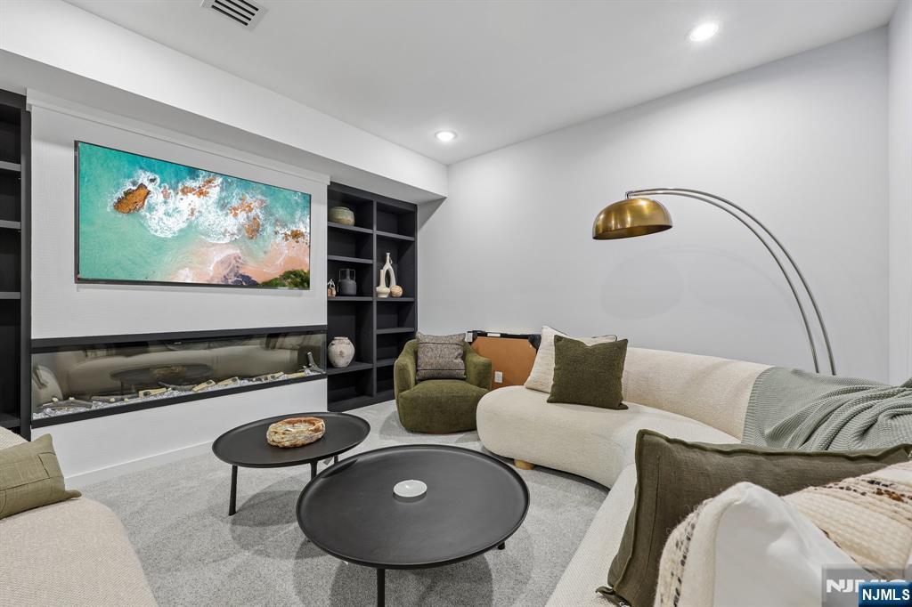 424 Ridgewood Avenue — photo 40