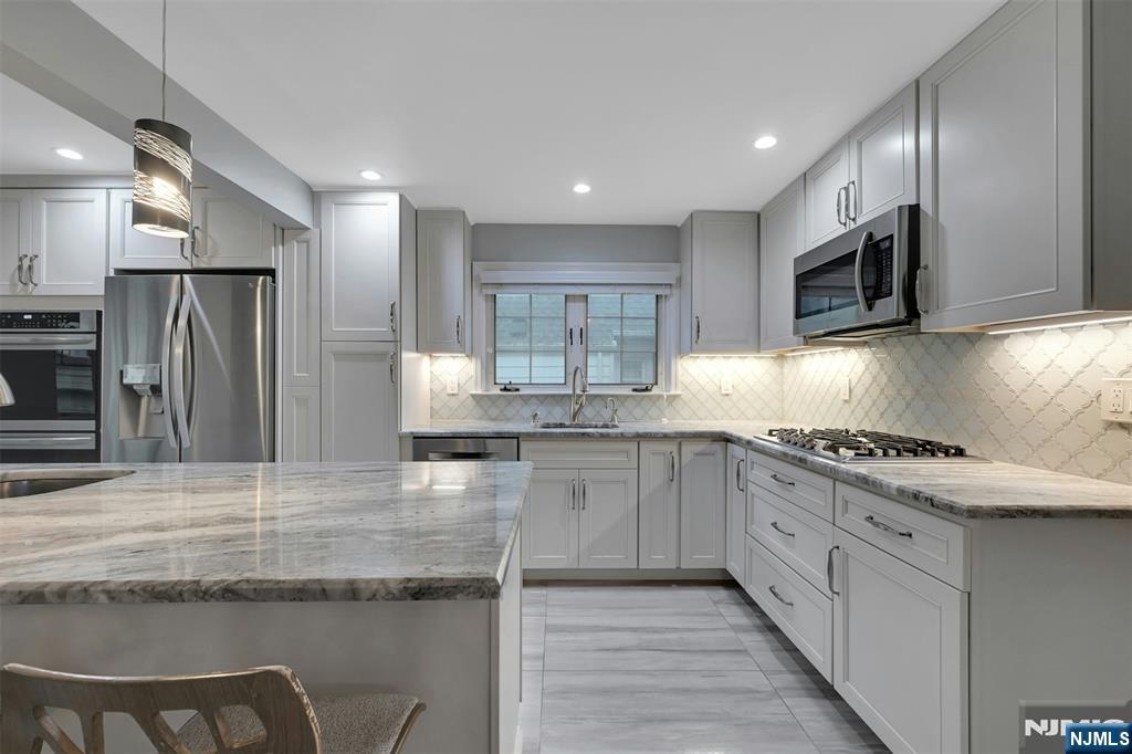 340 Sherman Avenue, Teaneck, NJ 07666 Listing Photo  6