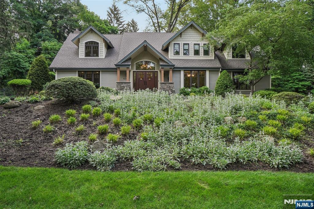 Homes for sale in Wyckoff, NJ | 469 Hartung Dr, Wyckoff, NJ 07481 | MLS# 26015887