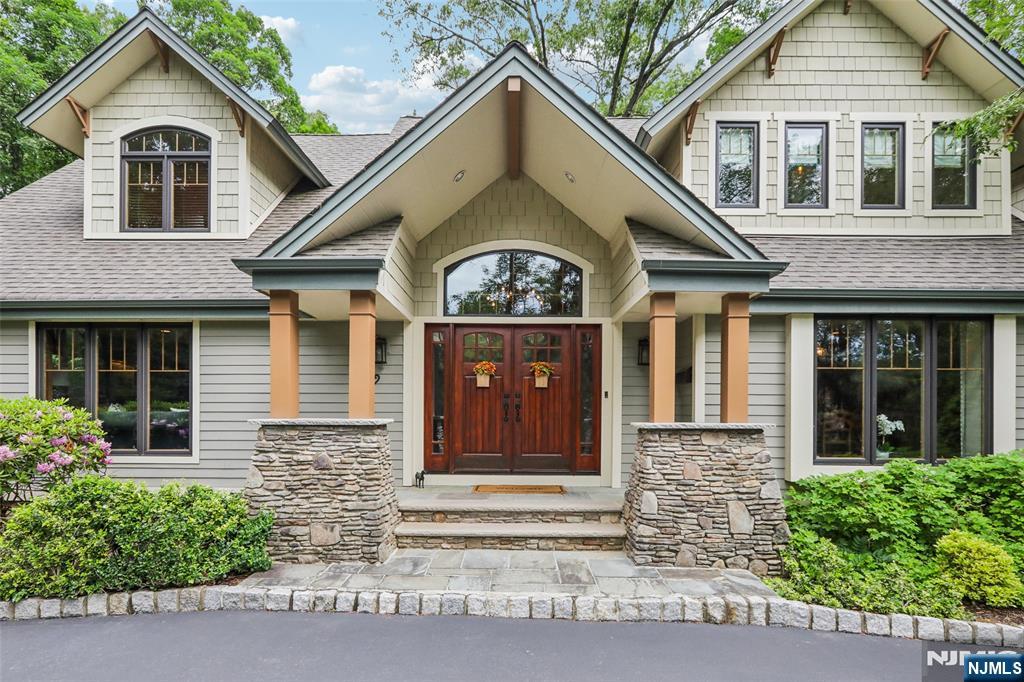 469 Hartung Drive - Photo 3