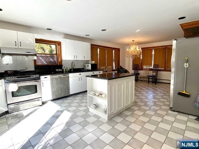 330 Westview, Fort Lee, NJ 07024 Listing Photo  5