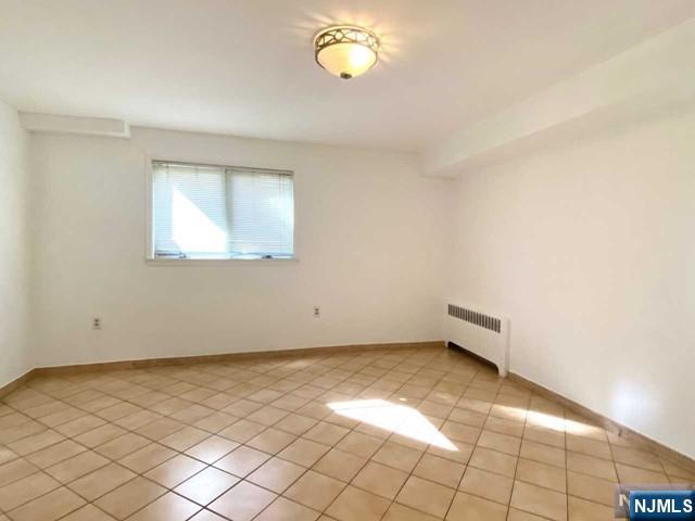 330 Westview, Fort Lee, NJ 07024 Listing Photo  9