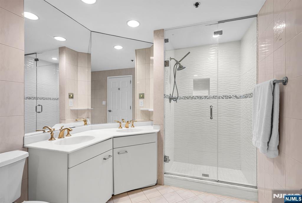 800 Palisade Avenue #1701 — photo 37