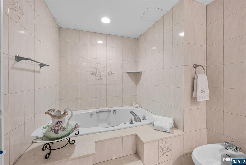 800 Palisade Avenue #1701 — photo 38