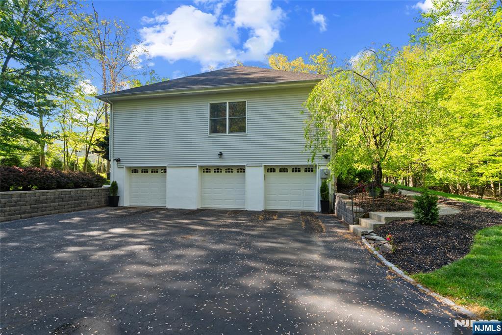 26 Woodshire Terrace — photo 34