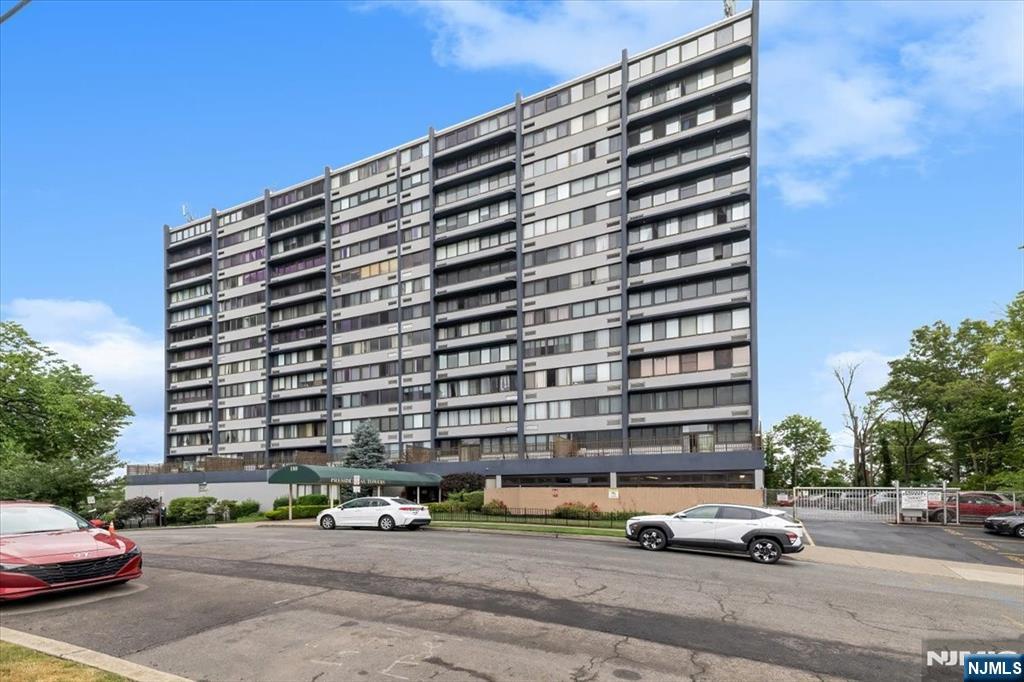 180 Lafayette Ave 4G - Photo 1