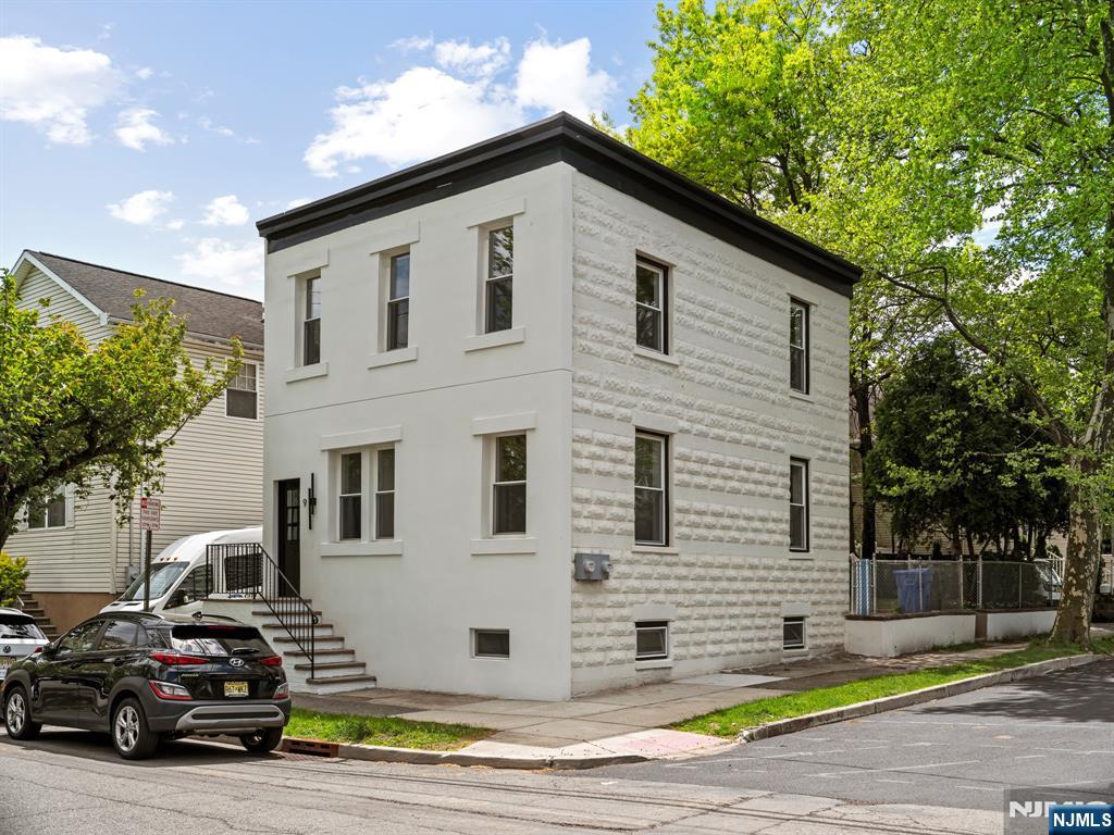 9 Morse Avenue - Photo 1