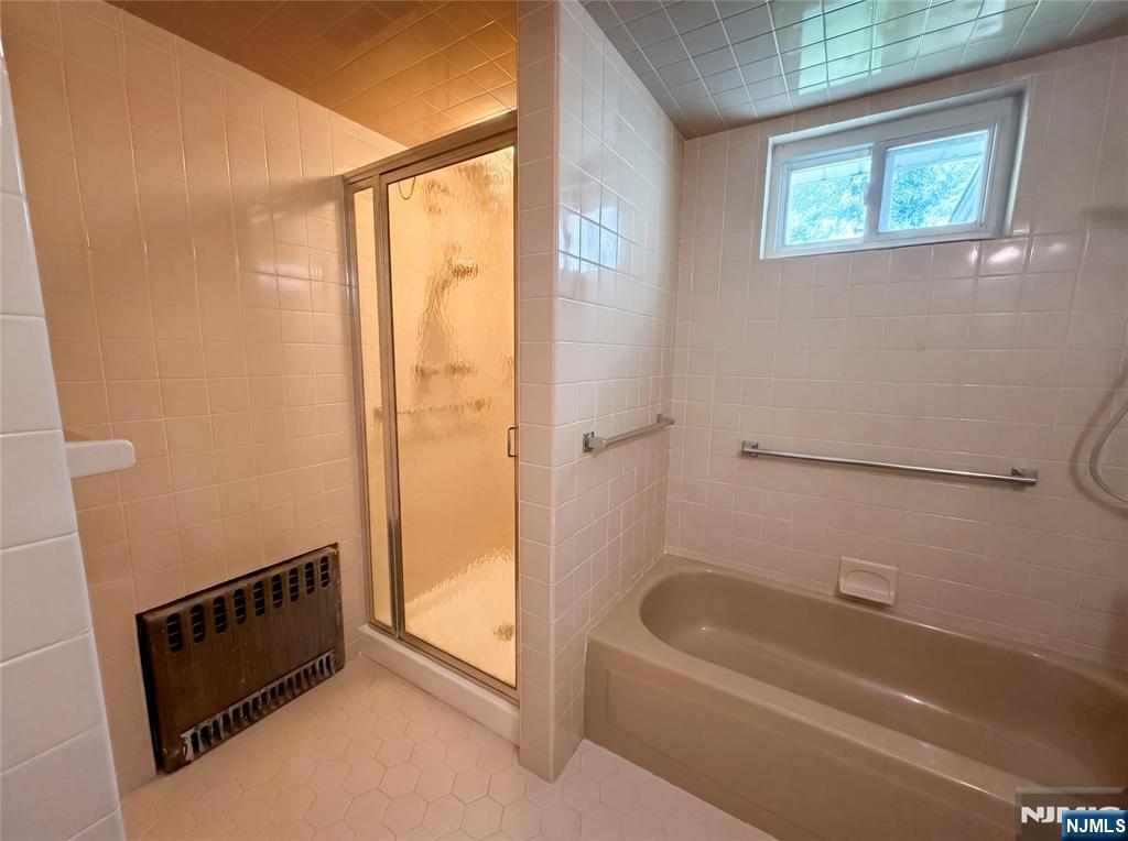 616 River Road, Teaneck, NJ 07666 Listing Photo  11