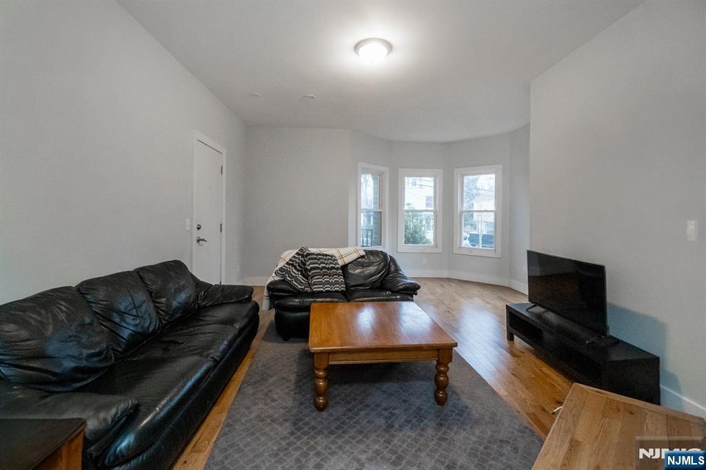 467 Fairview Avenue 1 - Photo 5