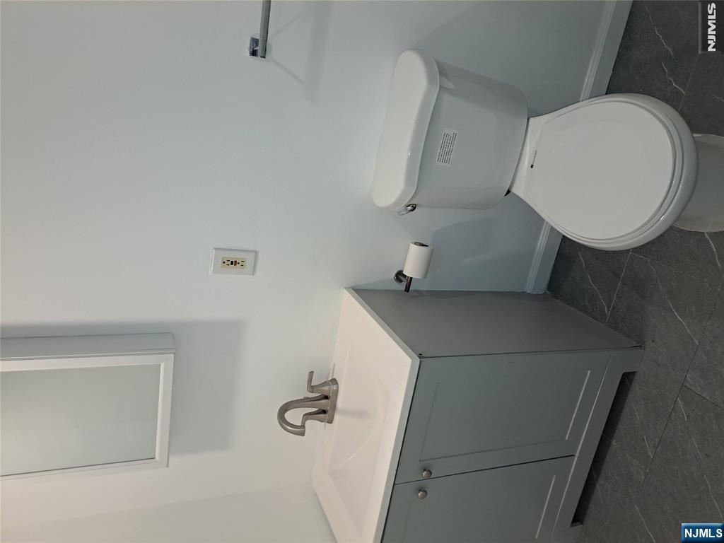 163-165 Central Avenue 2W - Photo 5