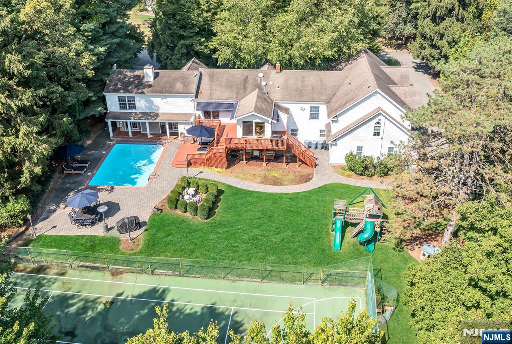 24 Vanderbeck Lane