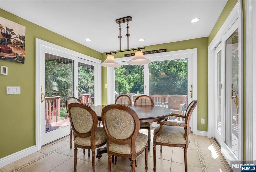 24 Vanderbeck Lane