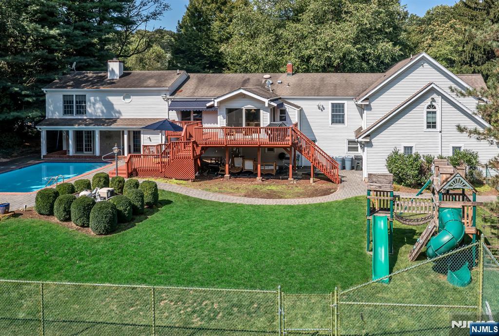 24 Vanderbeck Lane