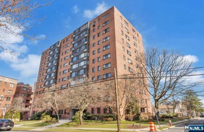 90 Prospect Avenue #10C