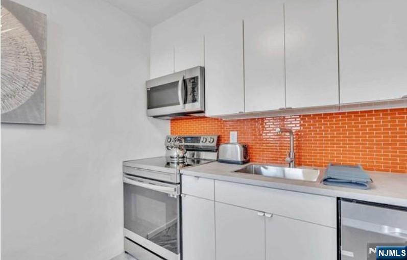 90 Prospect Avenue #10C