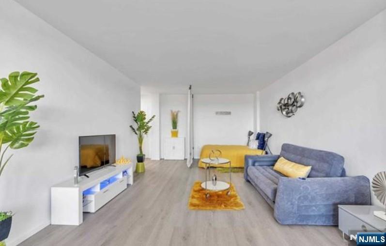 90 Prospect Avenue #10C