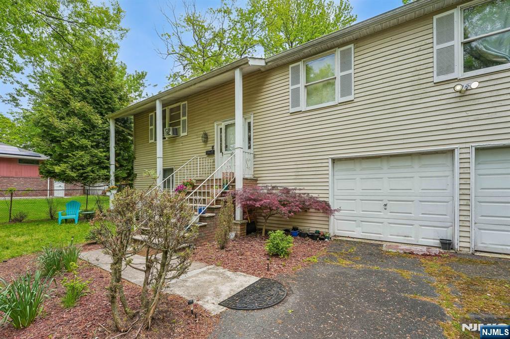 121 Wood St, Englewood, NJ 07631