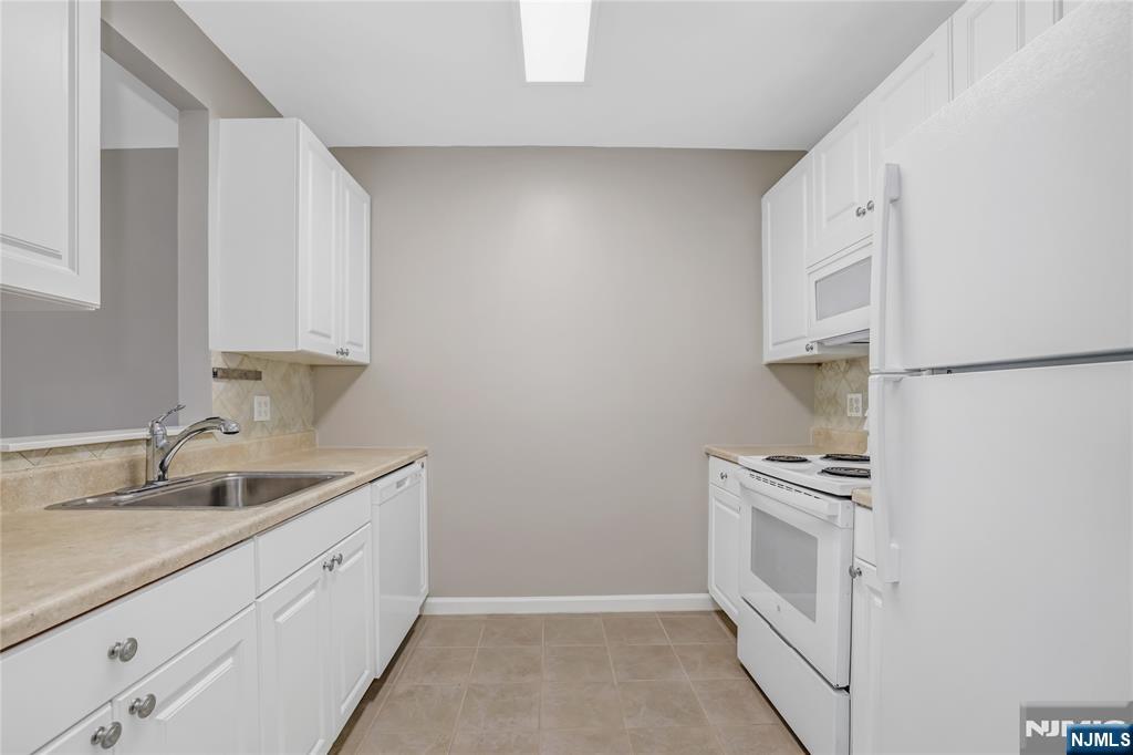 905 River Road 329 - Photo 2
