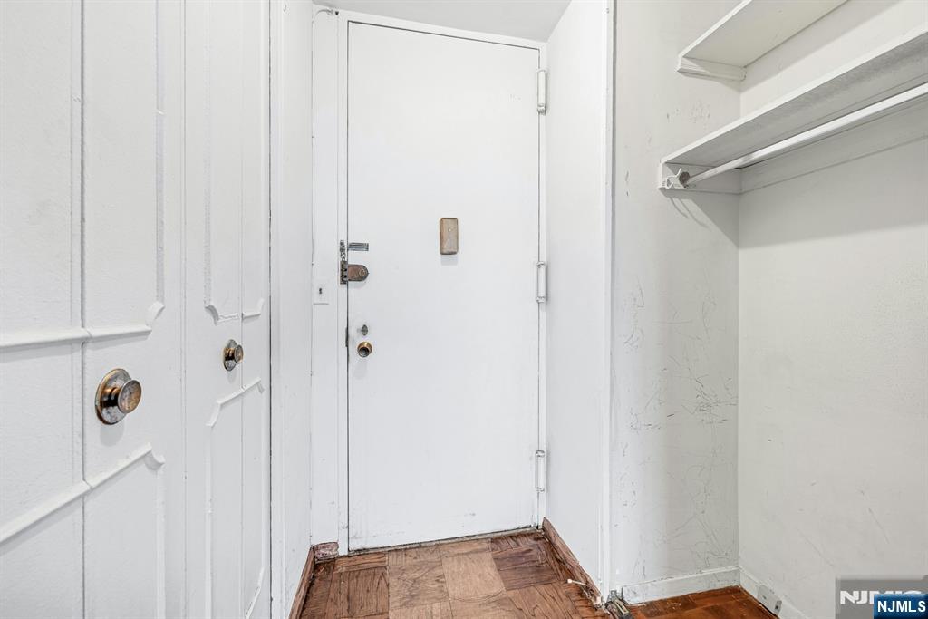 2077 Center Ave #20C, Fort Lee, NJ 07024