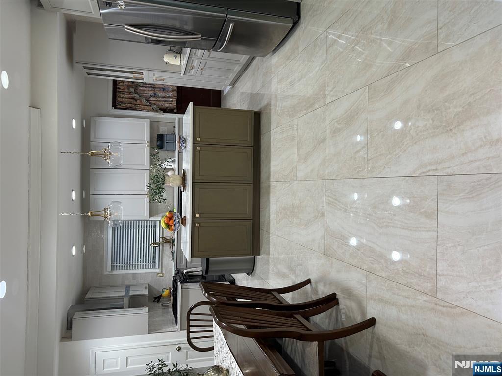 459 Lawton Avenue - Photo 5