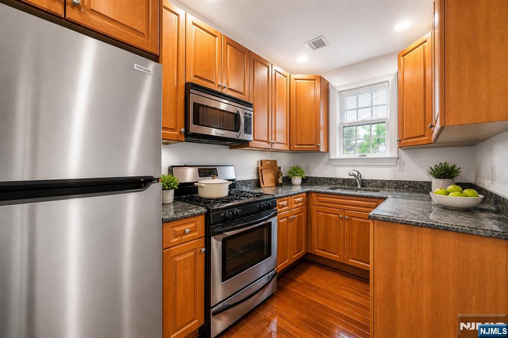 180 Edgewater Road 1A - Photo 3