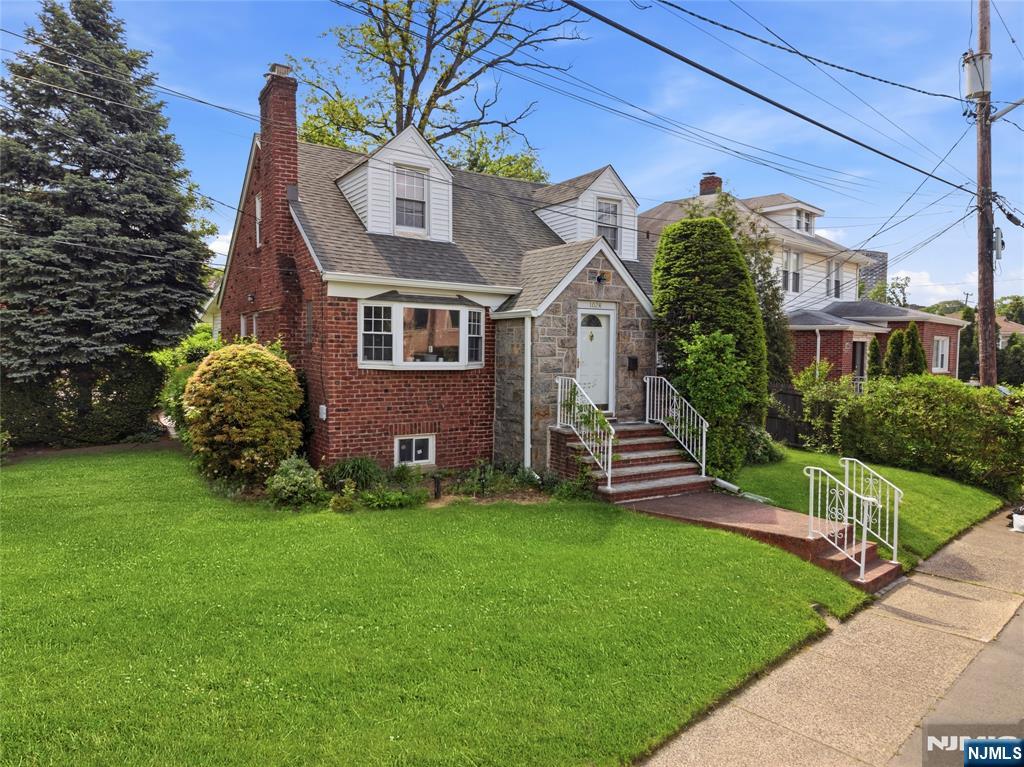 1028 Harvard Pl, Fort Lee, NJ 07024