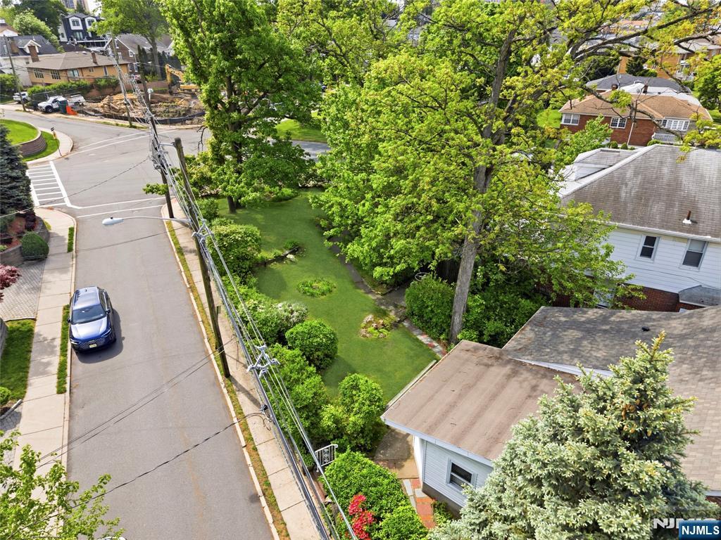 1028 Harvard Pl, Fort Lee, NJ 07024