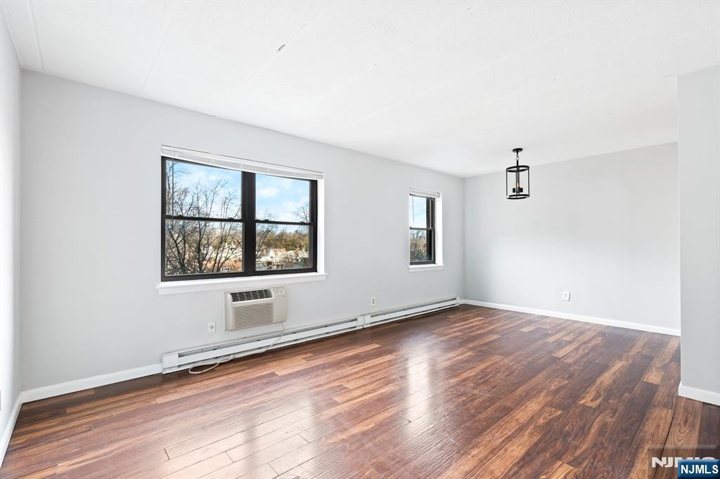 300 Lookout Avenue C4 - Photo 2
