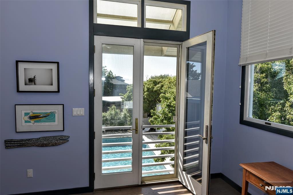 54 Long Beach Boulevard — photo 18